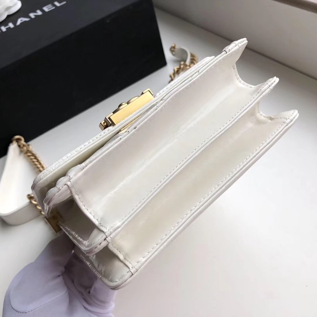 Boy chanel handbag Patent leather & Gold-Tone Metal AS0130 white
