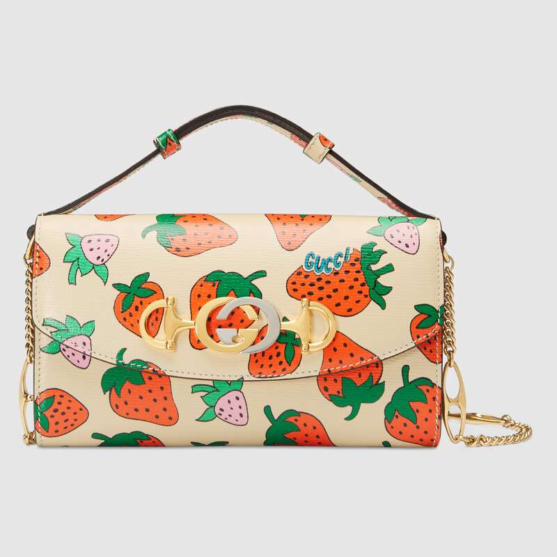 Gucci Zumi Strawberry print mini bag 564718