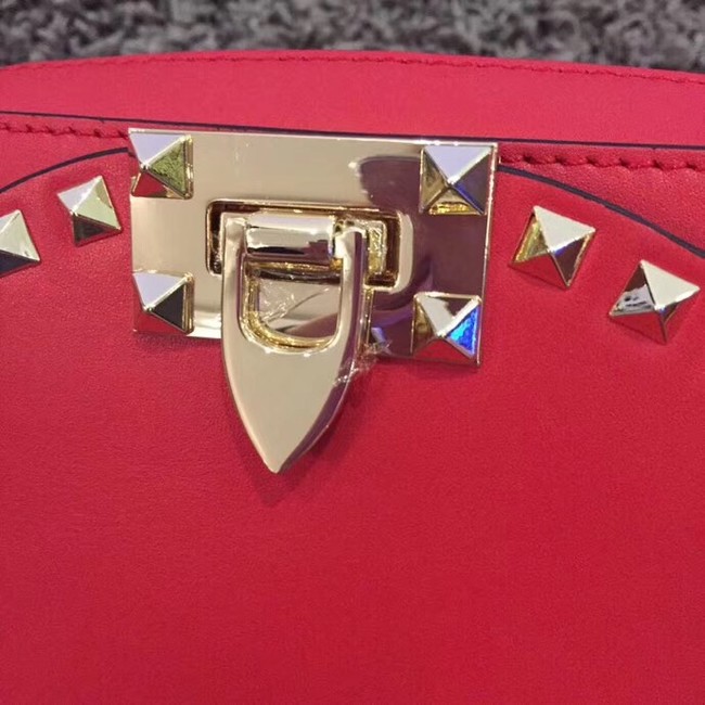 Valentino Garavani Rockstud leather shoulder bag 7279 red