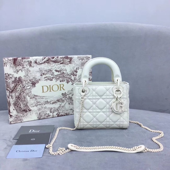 Dior ULTRAMATTE LADY DIOR-TAS M0505O white