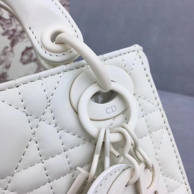 Dior ULTRAMATTE LADY DIOR-TAS M0505O white