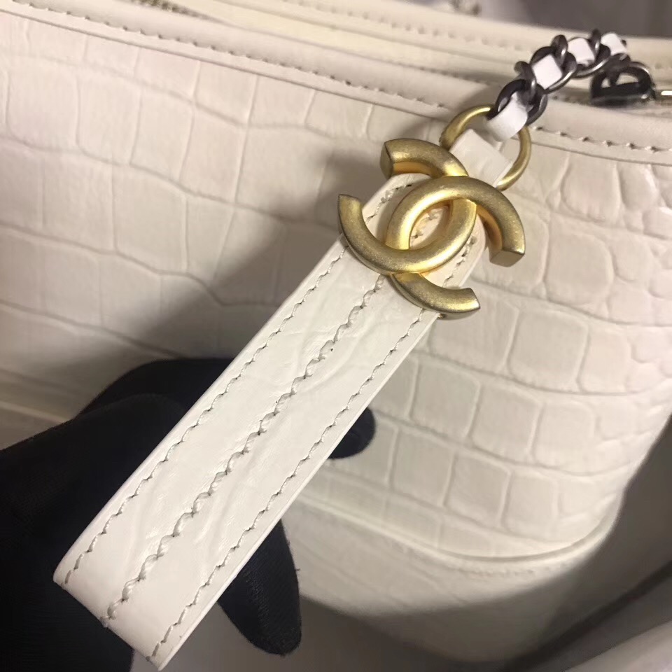 Chanel gabrielle small hobo bag A91810 white