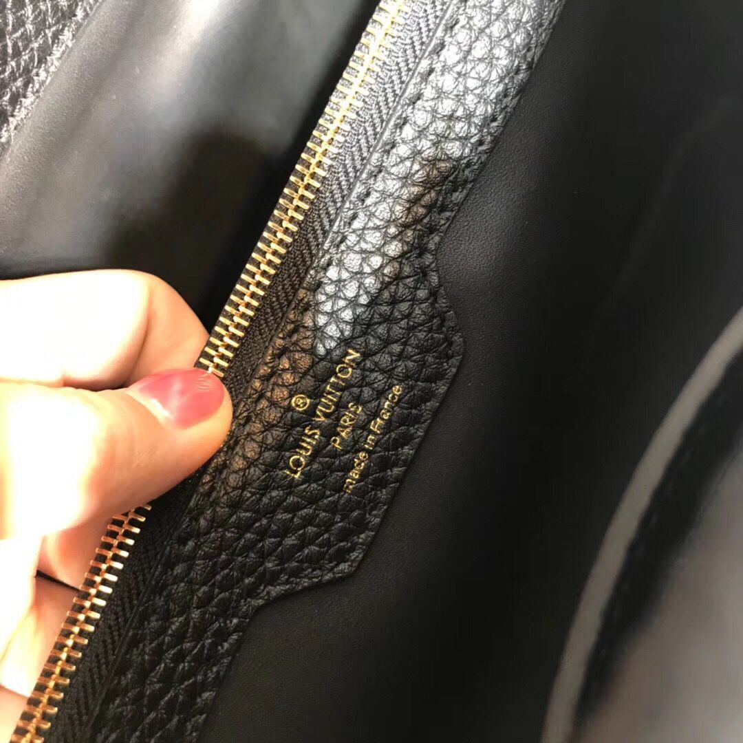 Louis Vuitton Original CAPUCINES PM M50011 Black