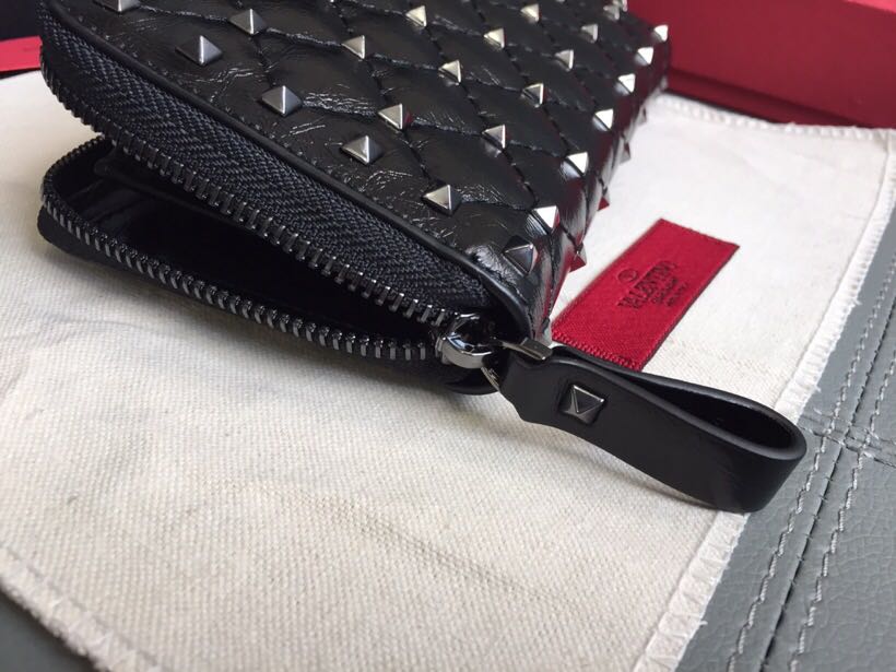 Valentino Garavani Rockstud leather wallet 01328 black