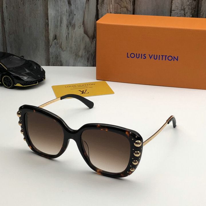 Louis Vuitton Sunglasses Top Quality LV5729_60