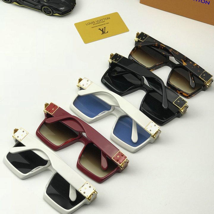Louis Vuitton Sunglasses Top Quality LV5729_84