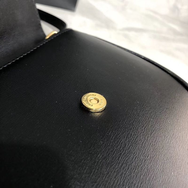 Yves Saint Laurent Cow Leather Shoulder Bag Y551559 Black
