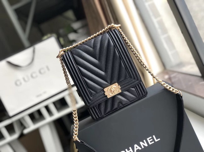 Boy chanel handbag Grained Calfskin & Gold-Tone Metal VS0130 black