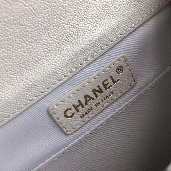 Boy chanel handbag Grained Calfskin & Gold-Tone Metal VS0130 white