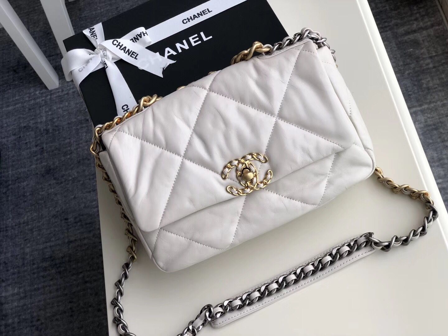 Chanel Original Soft Leather Chain Bag CC9237 White