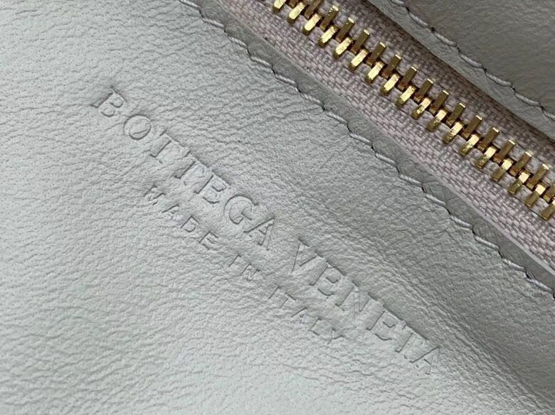 Bottega Veneta Sheepskin Weaving Original Leather BV3996 White