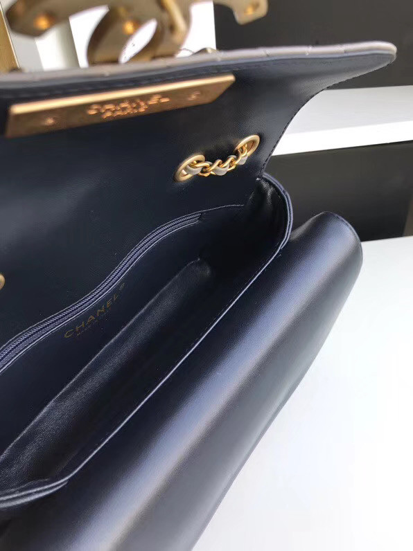 Chanel flap bag Lambskin & Gold-Tone Metal 57275 grey