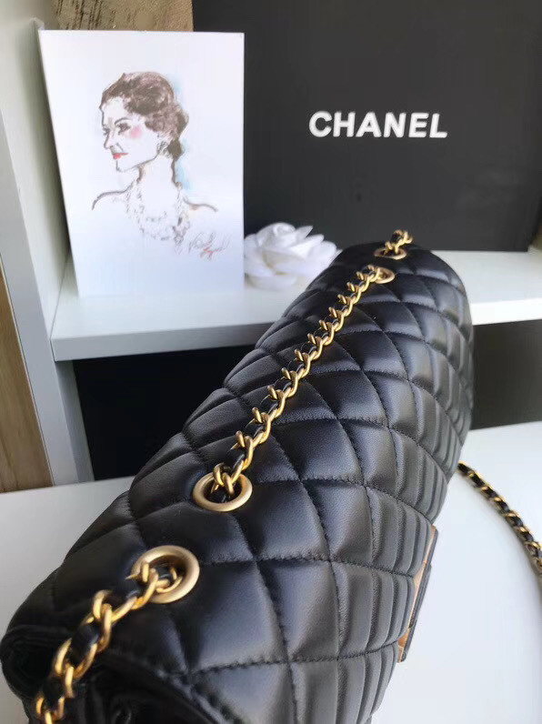 Chanel flap bag Lambskin & Gold-Tone Metal 57276 black