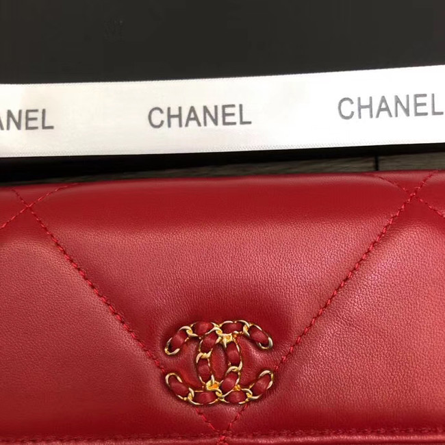 Chanel sheepskin & Gold-Tone Metal Wallet A6871 red