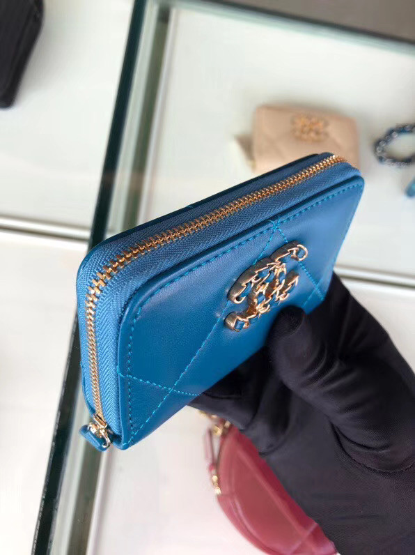 Chanel 19 Zip Card bag AP0949 blue