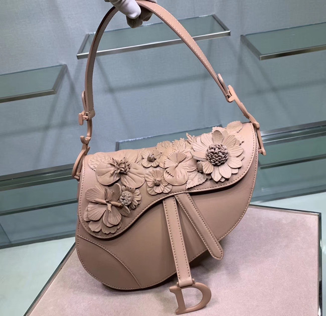 Dior SADDLE-TAS VAN KALFSLEER Bag Flower M0446C Nude