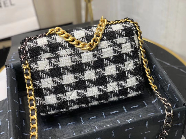 CHANEL 19 Flap Bag AS1160 Black&white