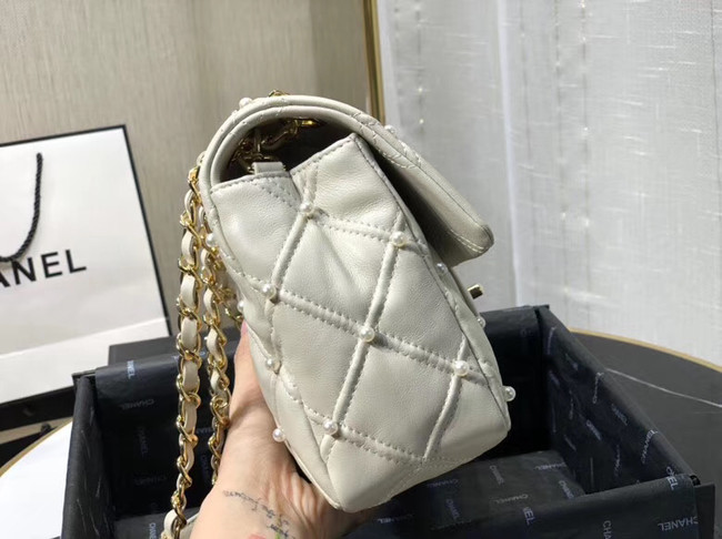 Chanel flap bag AS1202 white