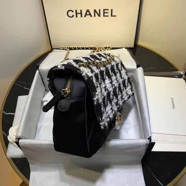 CHANEL 19 Flap Bag AS1154 Black&white