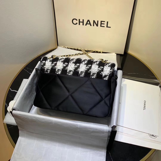 CHANEL 19 Flap Bag AS1154 Black&white