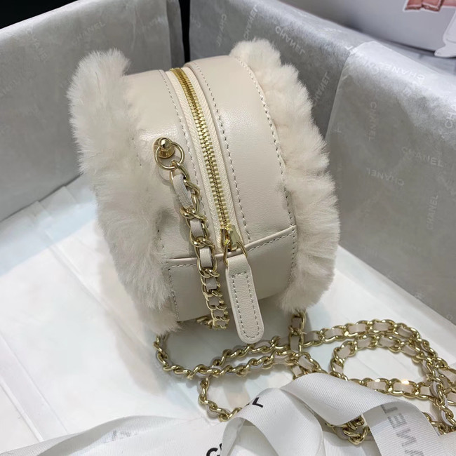 Chanel Wool sheepskin & Gold-Tone Metal AP0366 white