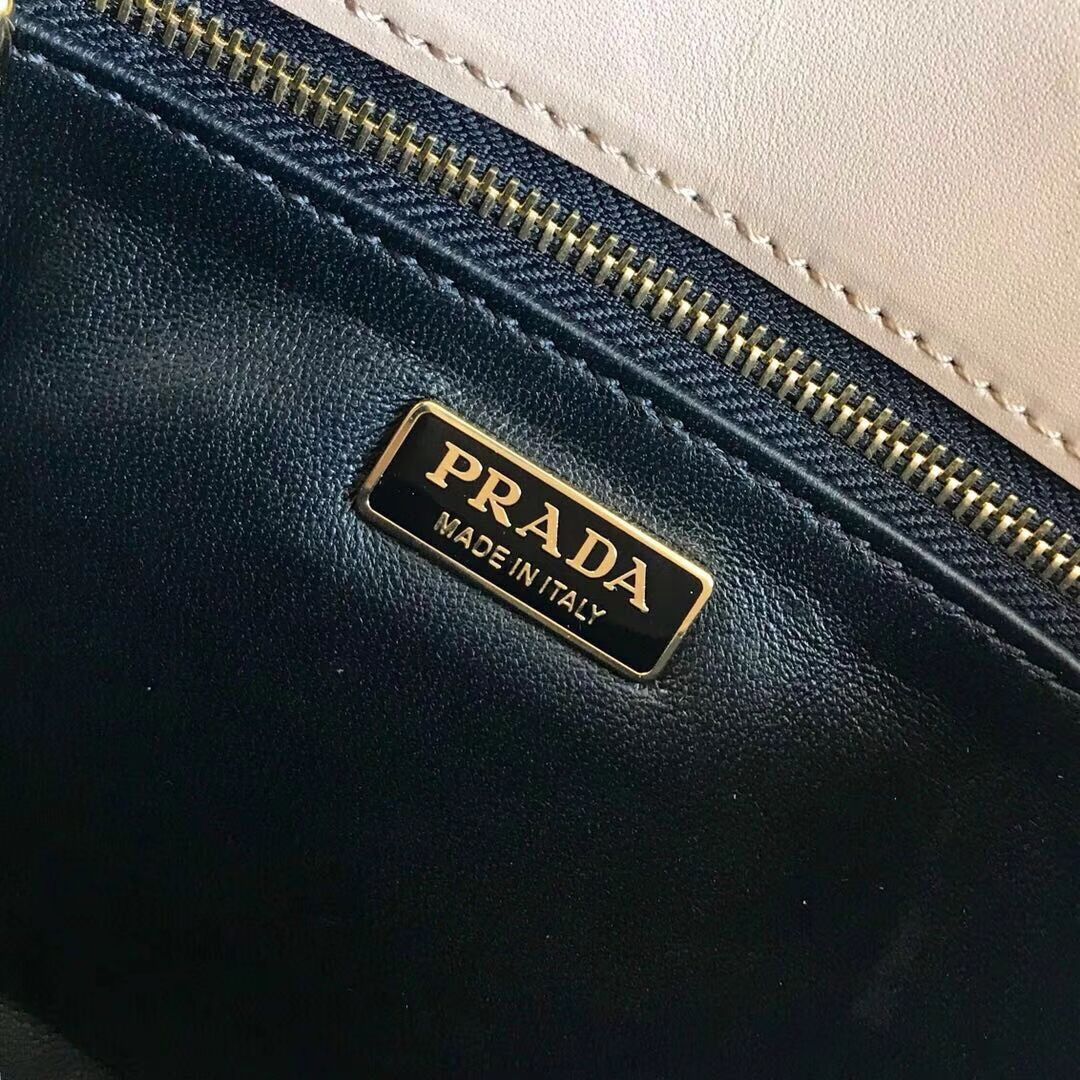 Prada Embleme Saffiano leather bag 1BD217 green