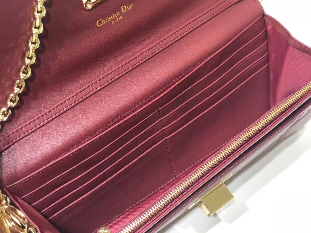 DIOR CLUTCH gold-tone metal C1040A Bordeaux