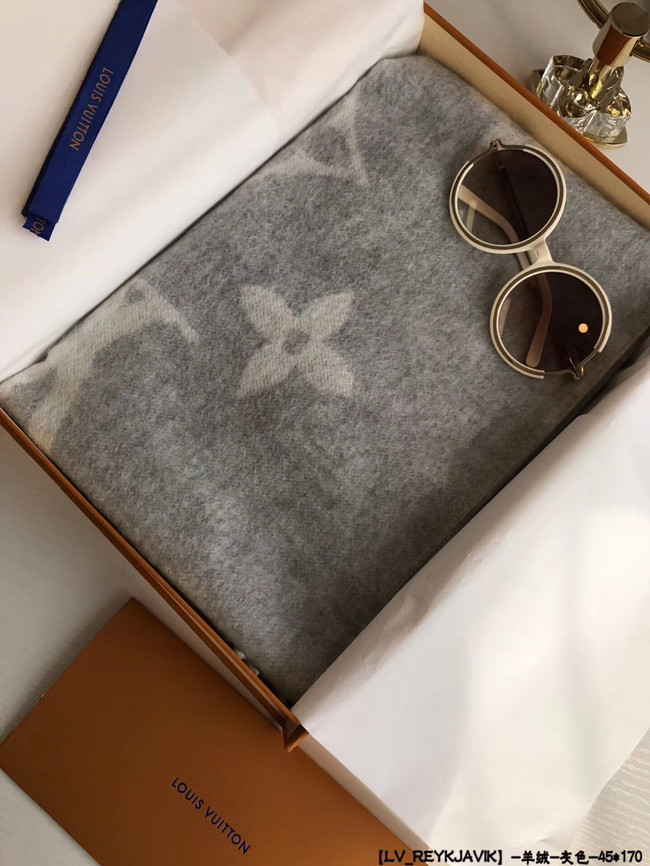 Louis Vuitton LOGOMANIA IN WOOL AND CASHMERE M72434