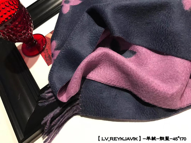 Louis Vuitton LOGOMANIA IN WOOL AND CASHMERE M72437
