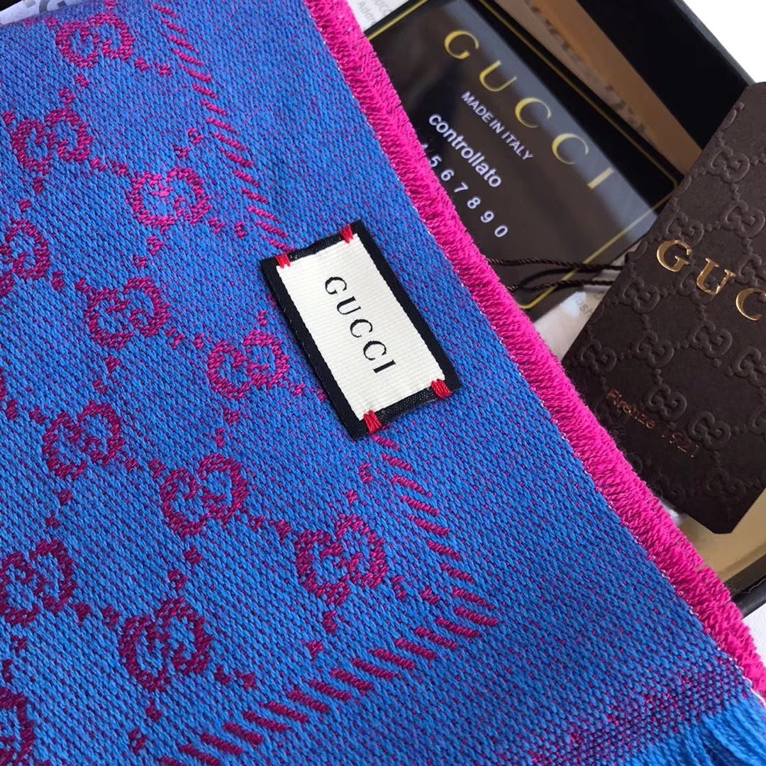 Gucci OBLIQUE STOLE IN WOOL AND CASHMERE GG55620 blue