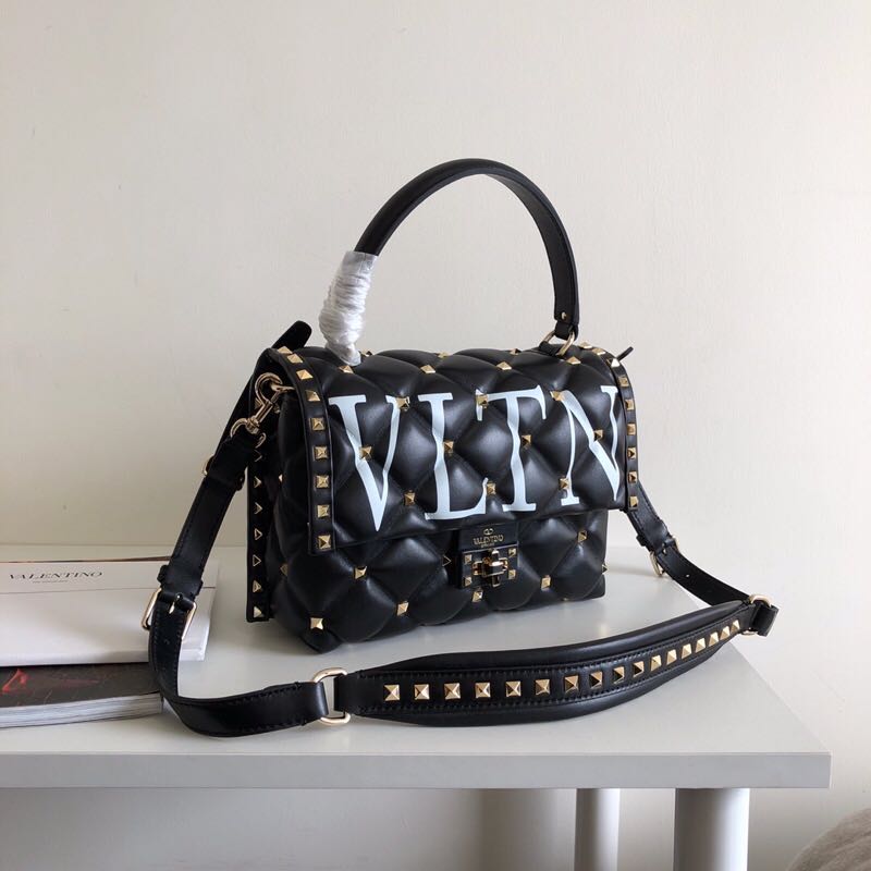 VALENTINO Candy Rockstud quilted leather shoulder bag 6020 black&white