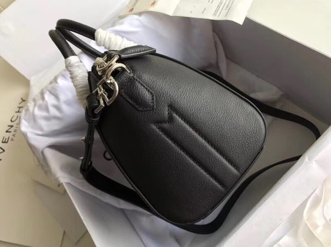 Givenchy Grained Calfskin Small Antigona Bag BB0511 black