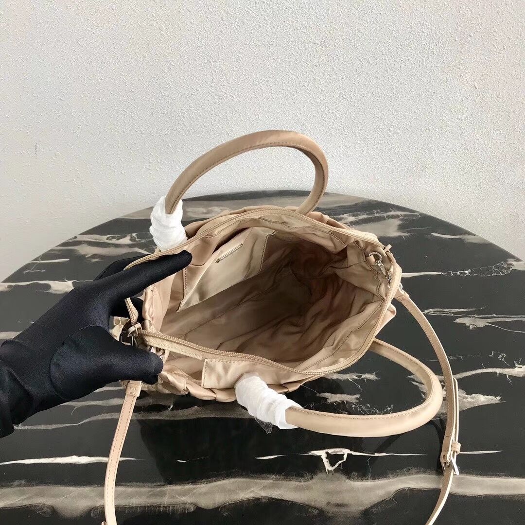 Prada Re-Edition nylon Tote bag 1BG321 apricot