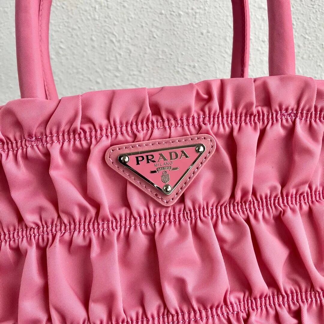 Prada Re-Edition nylon Tote bag 1BG321 pink