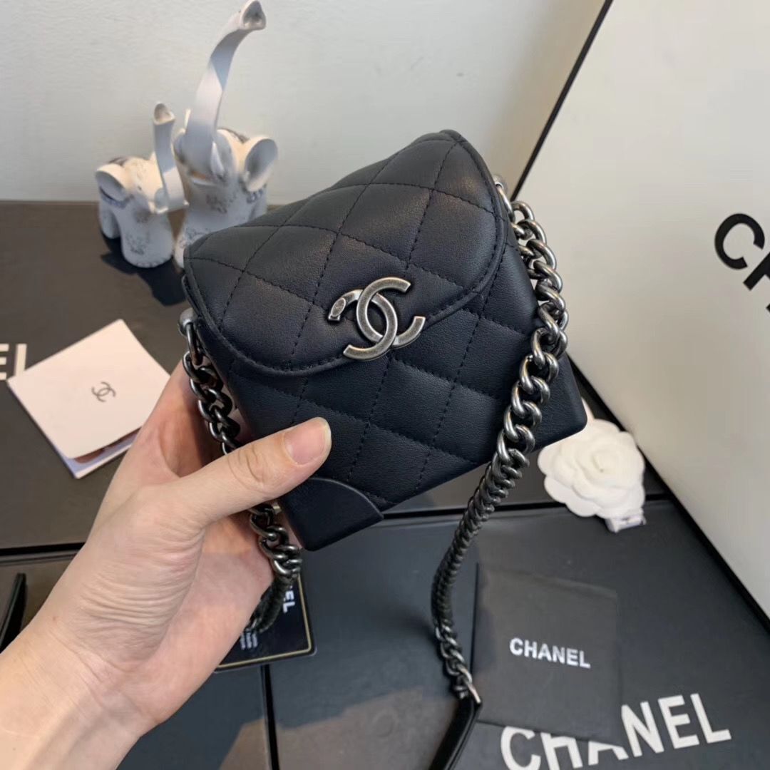 CHANEL 2020 New Style Original Leather Ball Grain Bag AS1169 Silver