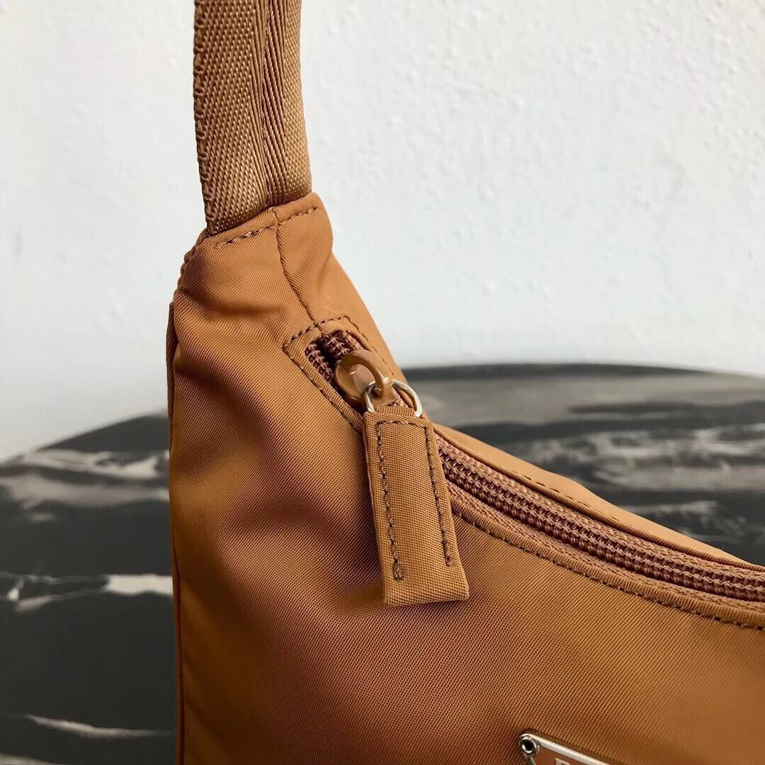 Prada Re-Edition nylon Tote bag MV519 brown