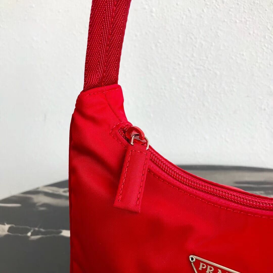 Prada Re-Edition nylon Tote bag MV519 red