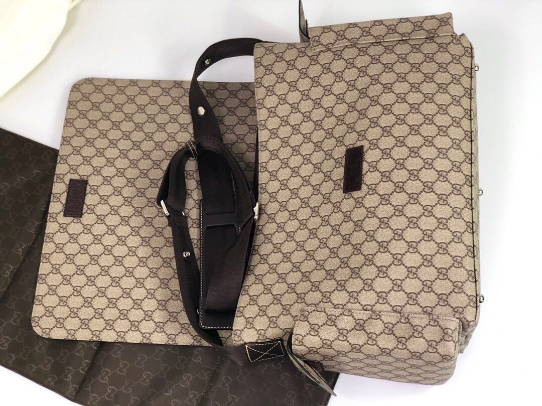   Gucci Messenger Diaper Bag GG Plus 211131 Grey