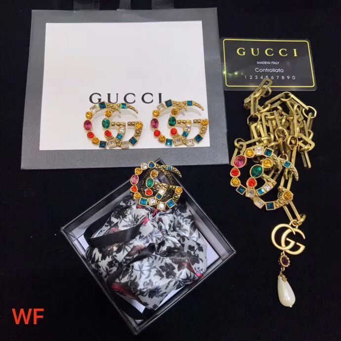 Gucci Chain Belt or Brooch or Earrings GG25208