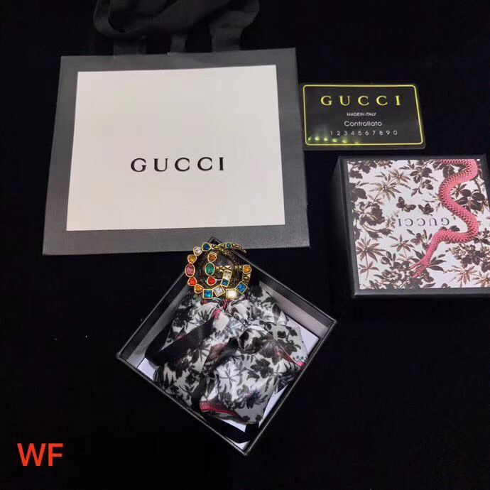 Gucci Chain Belt or Brooch or Earrings GG25208