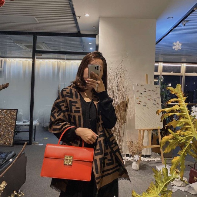 Givenchy Calfskin tote 2020 red