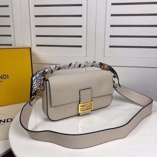 Fendi BAGUETTE leather bag F2466 beige