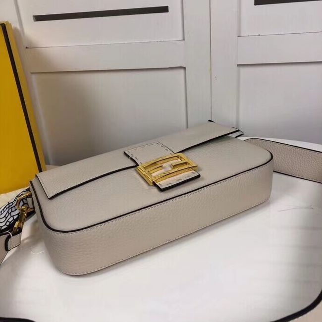 Fendi BAGUETTE leather bag F2466 beige