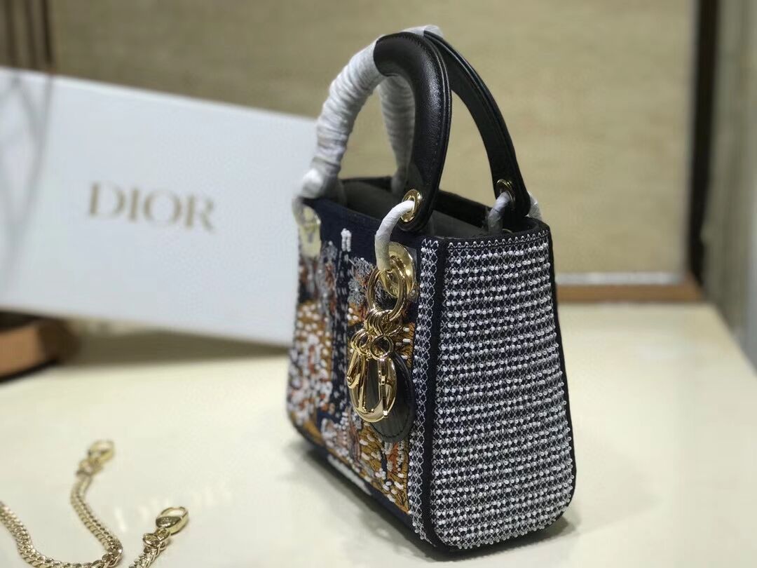 LADY DIOR embroidered cattle leather AD0168-2