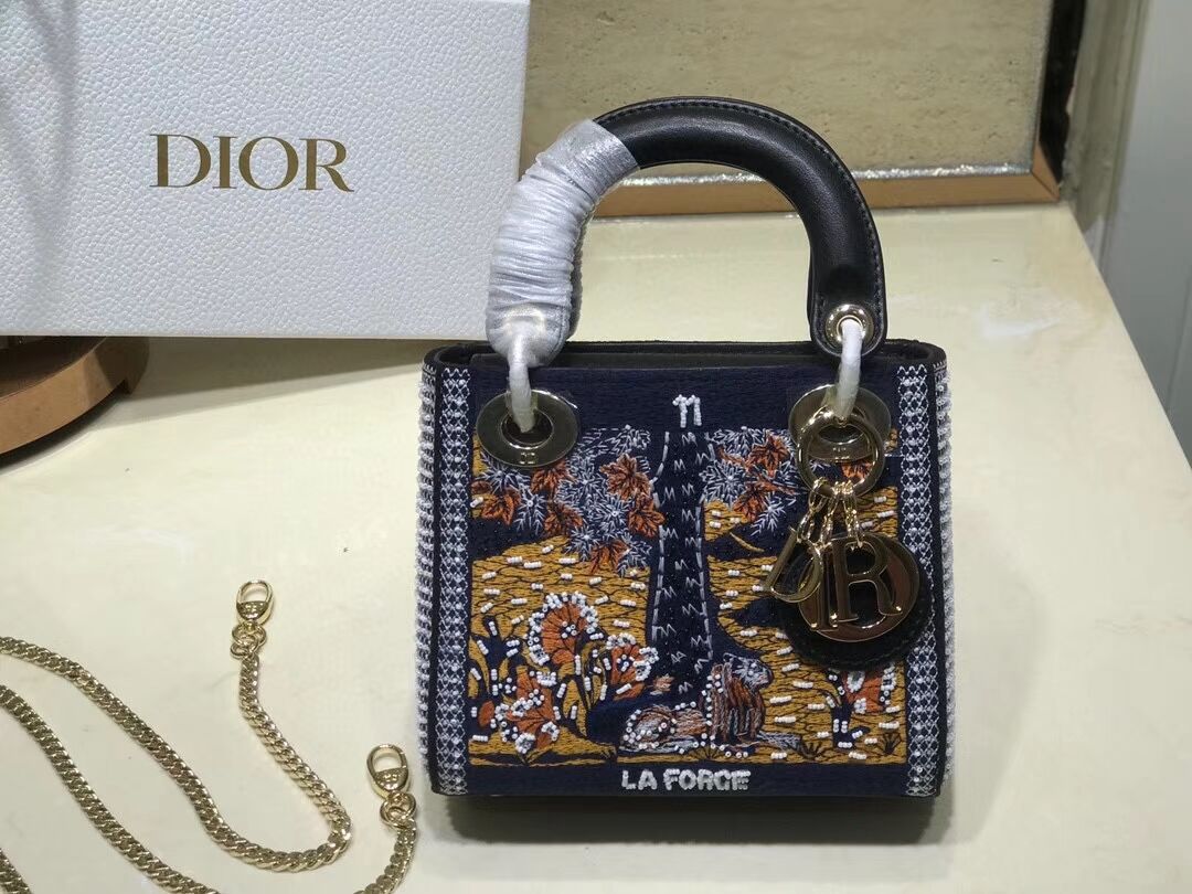 LADY DIOR embroidered cattle leather AD0168-2