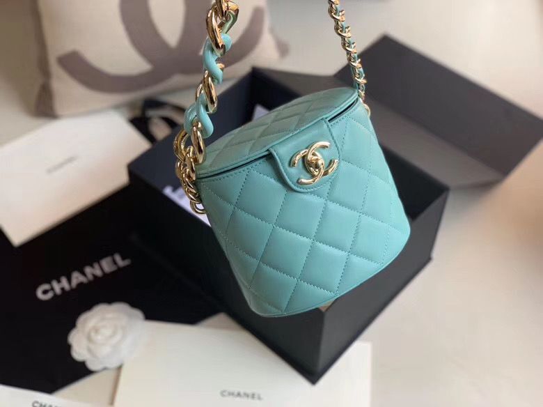 Chanel Original Leather Cosmetic Bag Resin Chain Bag C63298 Green