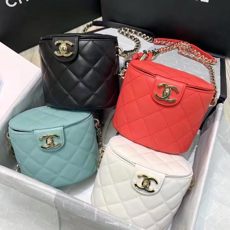 Chanel Original Leather Cosmetic Bag Resin Chain Bag C63298 Rose