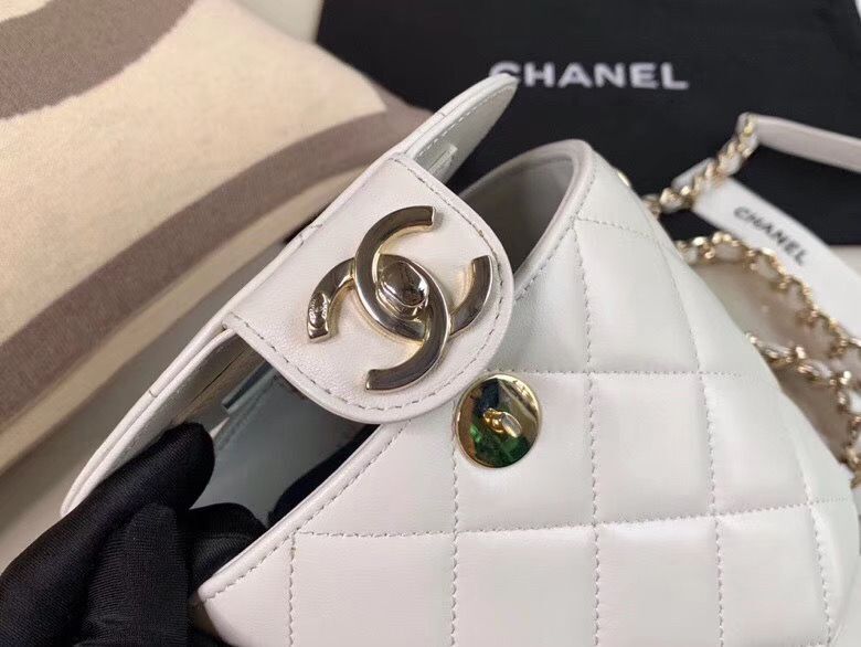 Chanel Original Leather Cosmetic Bag Resin Chain Bag C63298 White