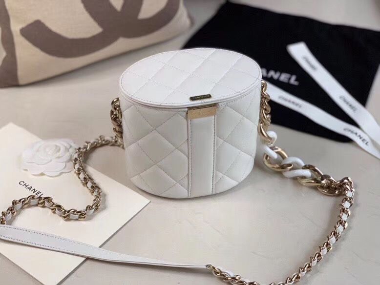 Chanel Original Leather Cosmetic Bag Resin Chain Bag C63298 White