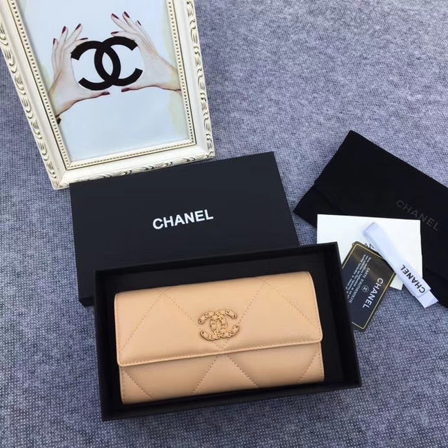 Chanel sheepskin & Gold-Tone Metal Wallet AP0955 apricot